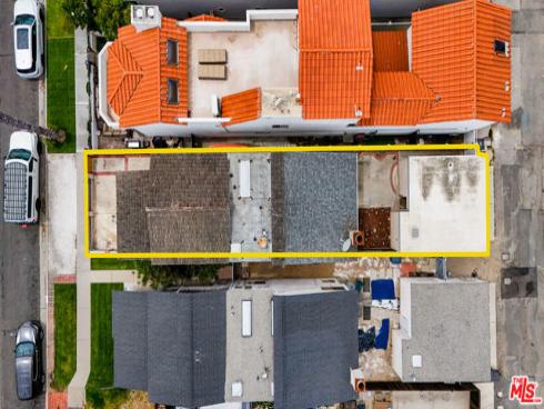 417  8th   Street, Huntington Beach, CA