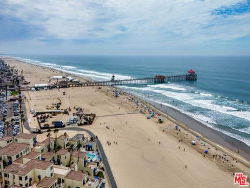 417  8th   Street, Huntington Beach, CA