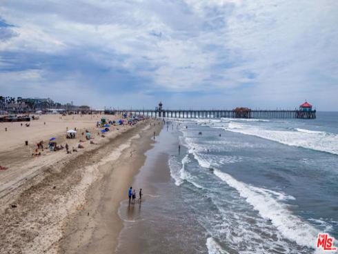417  8th   Street, Huntington Beach, CA