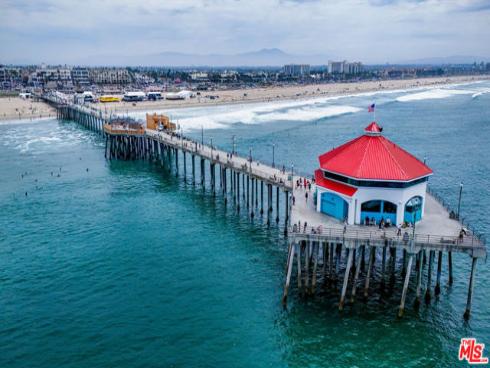 417  8th   Street, Huntington Beach, CA