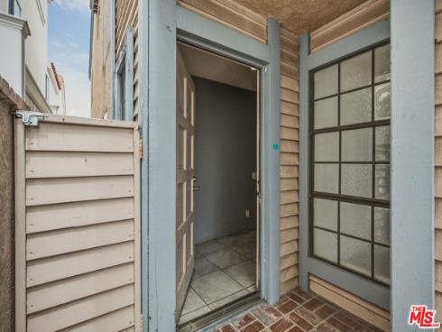 417  8th   Street, Huntington Beach, CA