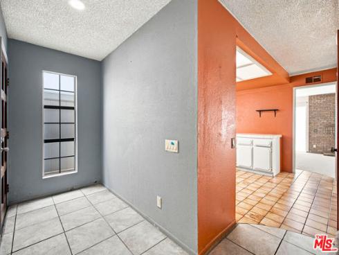 417  8th   Street, Huntington Beach, CA