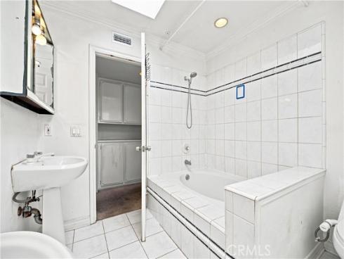 417 8th Street, Huntington Beach, CA