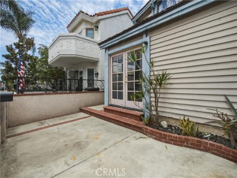 417 8th Street, Huntington Beach, CA