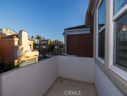 304 Goldenwest Street, Huntington Beach, CA