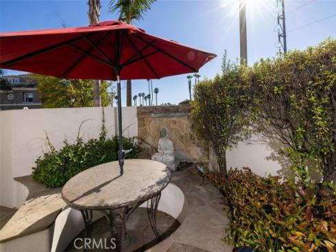 304 Goldenwest Street, Huntington Beach, CA