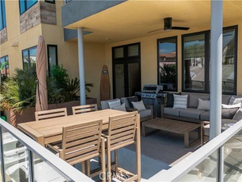 414 Main 200 Street, Huntington Beach, CA