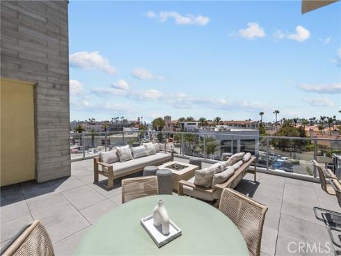 414 Main 200 Street, Huntington Beach, CA