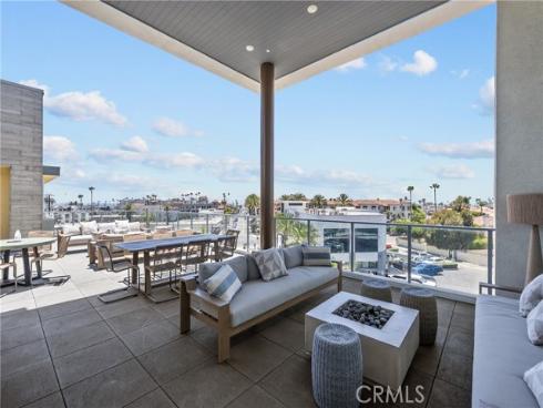 414 Main 200 Street, Huntington Beach, CA