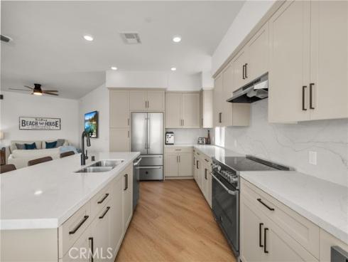 414 Main 200 Street, Huntington Beach, CA