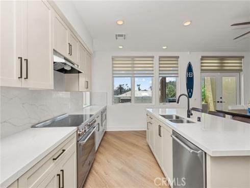 414 Main 200 Street, Huntington Beach, CA