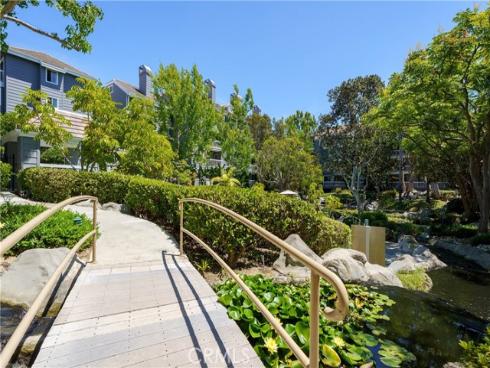 20301 Bluffside 211 Circle, Huntington Beach, CA