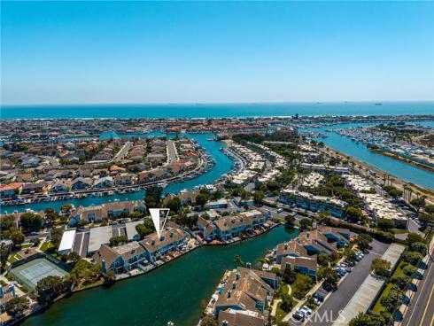 3485 Windspun , Huntington Beach, CA
