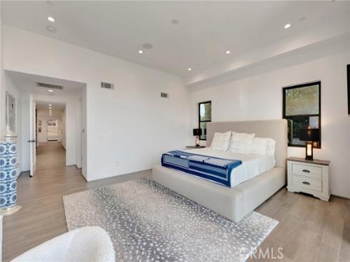 203 Indianapolis Avenue, Huntington Beach, CA