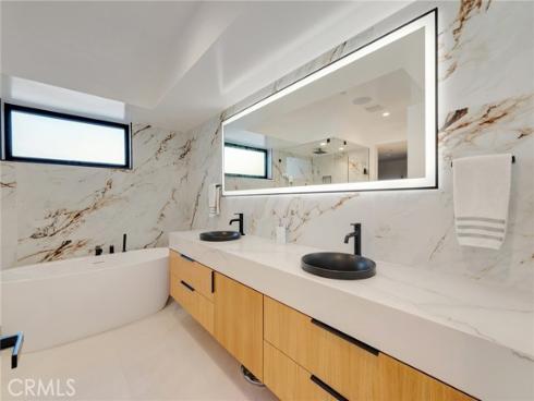 203 Indianapolis Avenue, Huntington Beach, CA