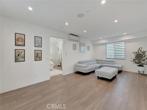 203 Indianapolis Avenue, Huntington Beach, CA