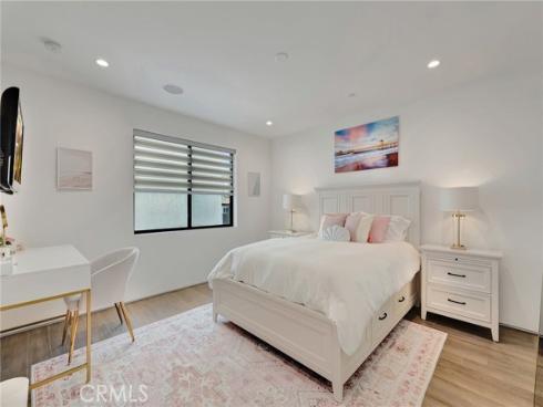 203 Indianapolis Avenue, Huntington Beach, CA