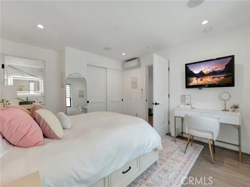 203 Indianapolis Avenue, Huntington Beach, CA