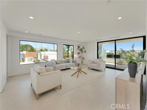 203 Indianapolis Avenue, Huntington Beach, CA