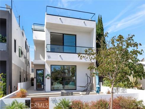 203 Indianapolis Avenue, Huntington Beach, CA