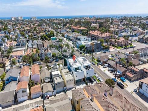 203 Indianapolis Avenue, Huntington Beach, CA