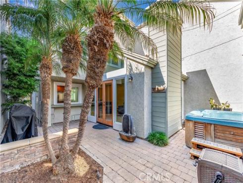 626  9th   Street, Huntington Beach, CA