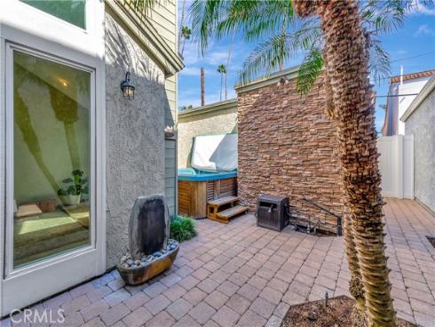 626  9th   Street, Huntington Beach, CA