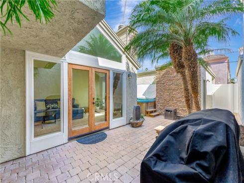 626  9th   Street, Huntington Beach, CA