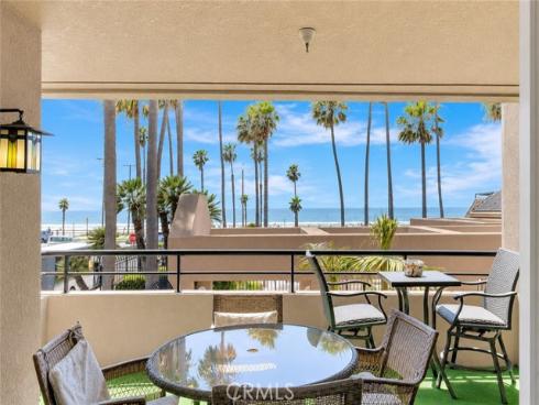 1200 Pacific Coast Highway 209
