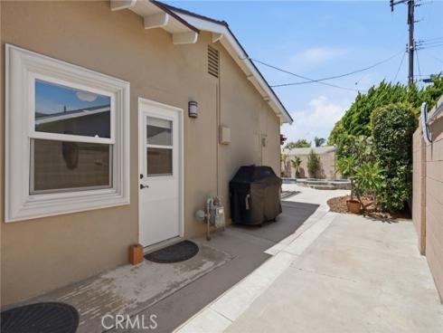 5051 Sisson Drive, Huntington Beach, CA