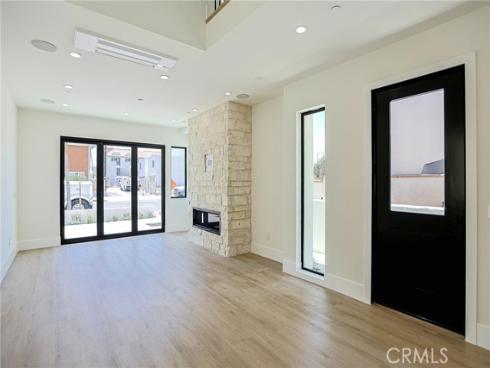 109 9th , Huntington Beach, CA