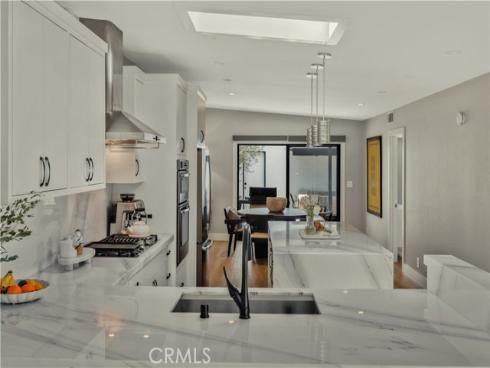 1919  Alsuna  , Huntington Beach, CA