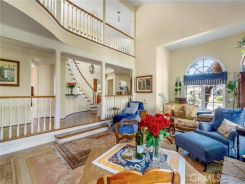 19381 Woodlands Dr , Huntington Beach, CA