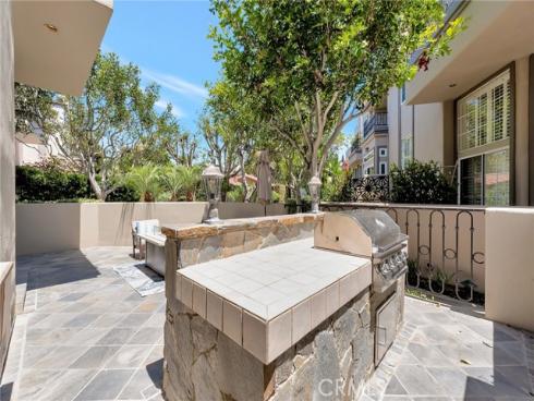 19372 Maidstone Lane, Huntington Beach, CA