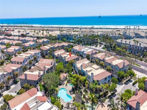 19372 Maidstone Lane, Huntington Beach, CA