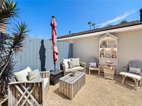 8215 Deerfield Drive, Huntington Beach, CA