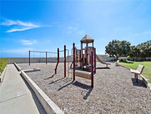 8215 Deerfield Drive, Huntington Beach, CA