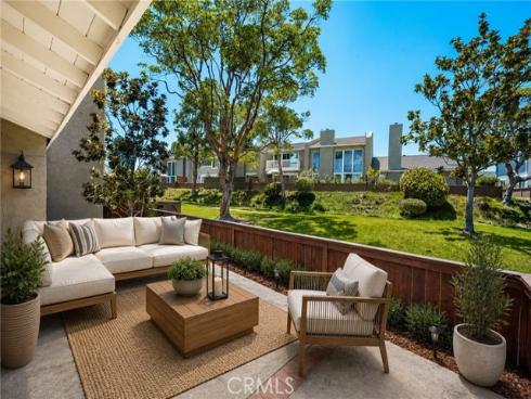 18571 Vallarta Drive , Huntington Beach, CA