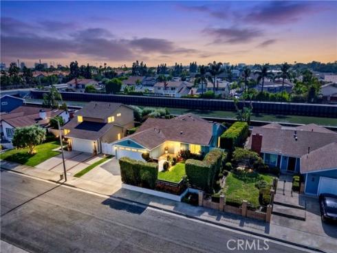 20911 Charwood , Huntington Beach, CA
