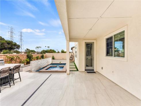21212 Altair Lane, Huntington Beach, CA