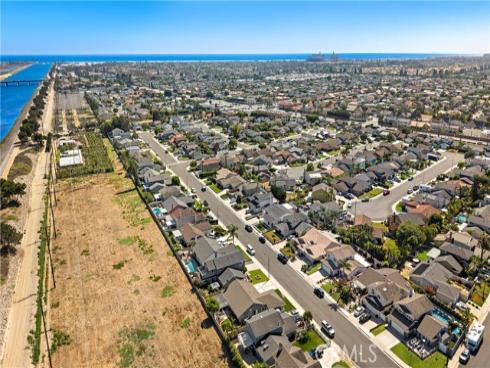 20712 Spindrift Lane, Huntington Beach, CA