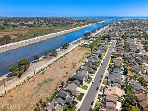 20712 Spindrift Lane, Huntington Beach, CA