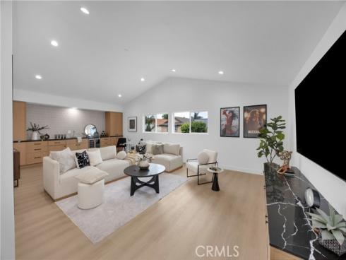 8792 Baywood Drive, Huntington Beach, CA
