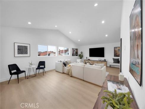 8792 Baywood Drive, Huntington Beach, CA