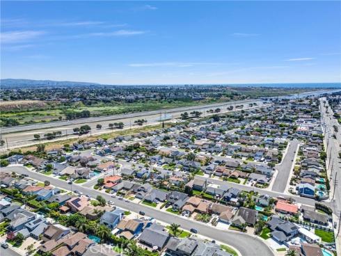 10091 Edye , Huntington Beach, CA