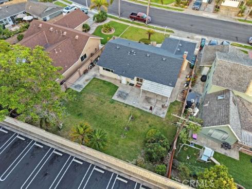 20431  Seven Seas   Lane, Huntington Beach, CA
