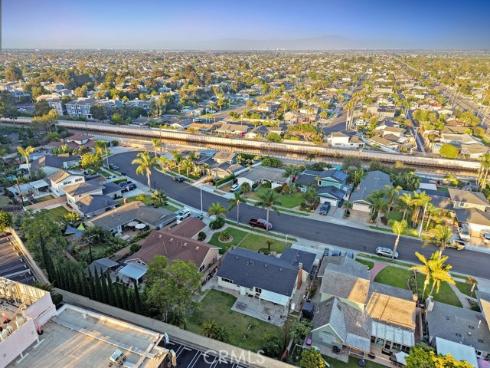 20431  Seven Seas   Lane, Huntington Beach, CA