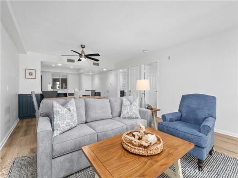200 Pacific coast M50 Highway, Huntington Beach, CA