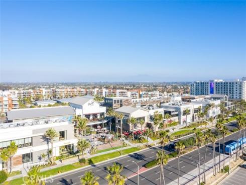 200 Pacific coast M50 Highway, Huntington Beach, CA