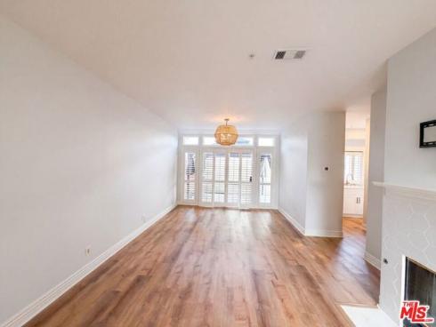 18743  Chapel   Lane, Huntington Beach, CA